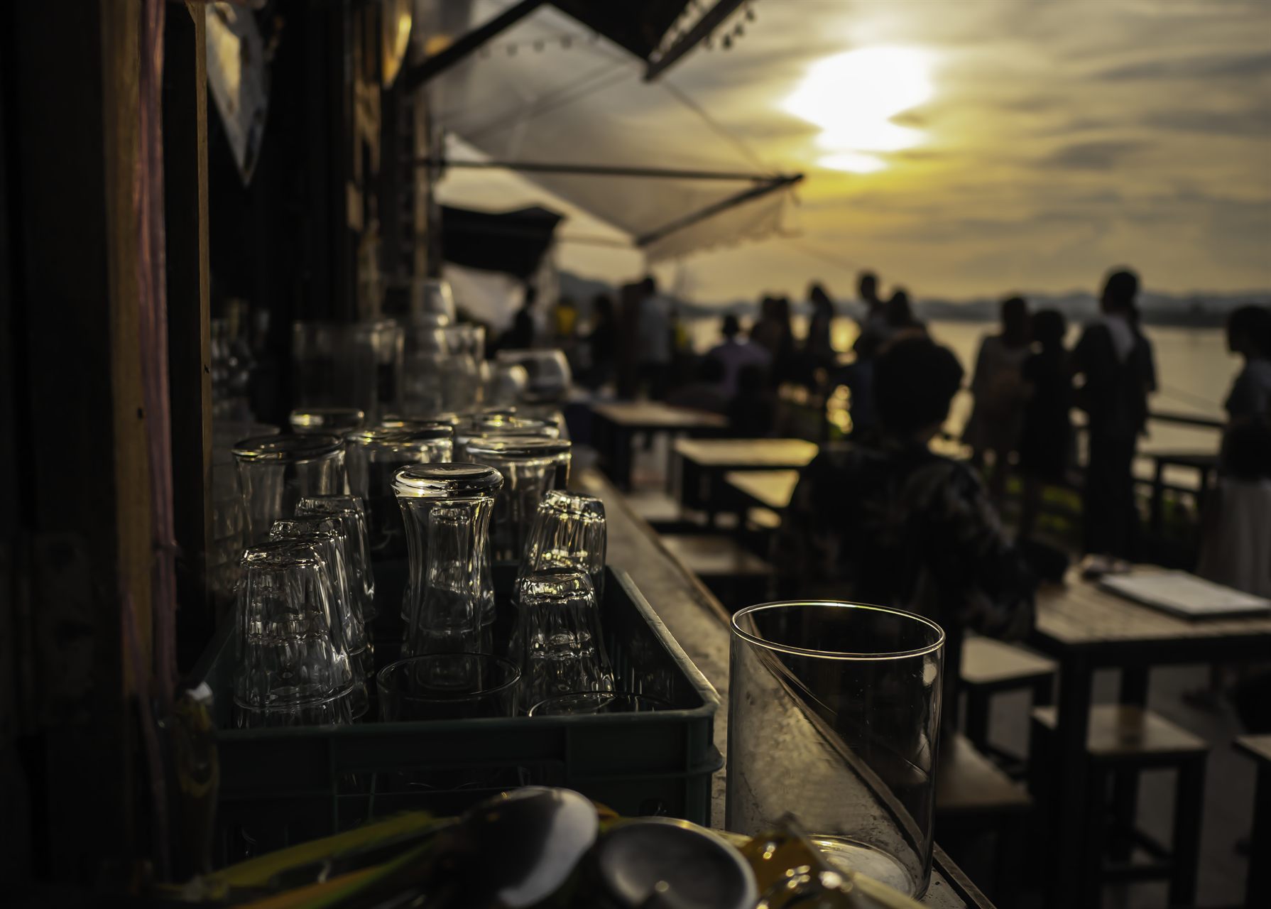 Restaurant service moment for Crays hospitality